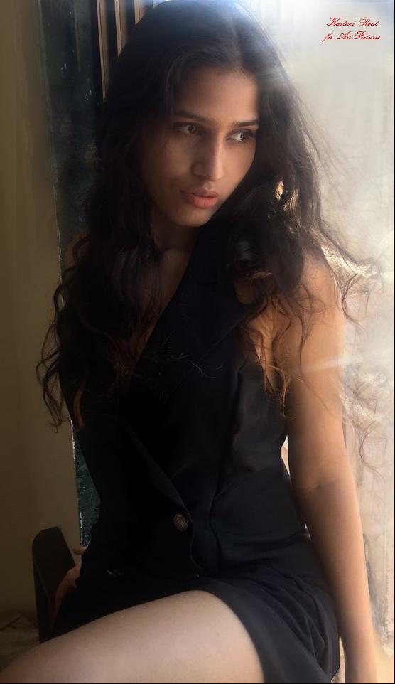Female model photo shoot of Kasturi Rout