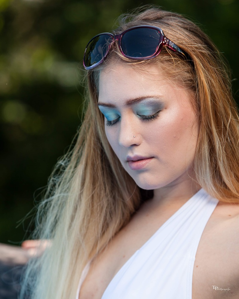 Female model photo shoot of KaylaOblisk