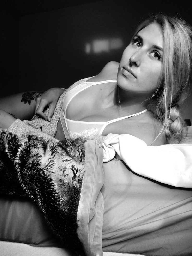 Female model photo shoot of Kristen Aamber