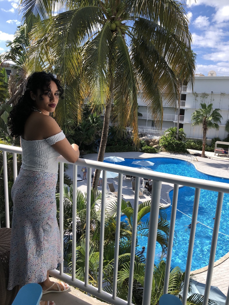 Female model photo shoot of ashleydjohn in Grand Cayman