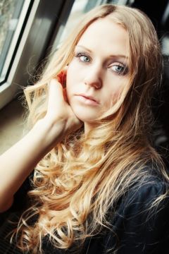 Female model photo shoot of lydiaroscher