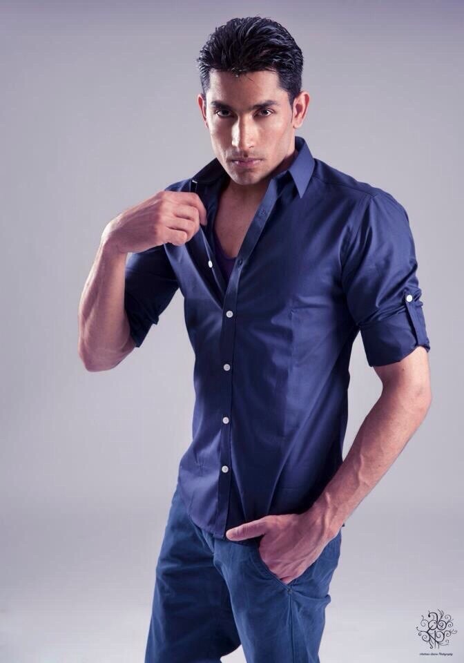 Male model photo shoot of Liaqat Momand