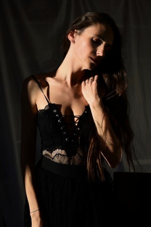 Female model photo shoot of Kseniya Rebenko