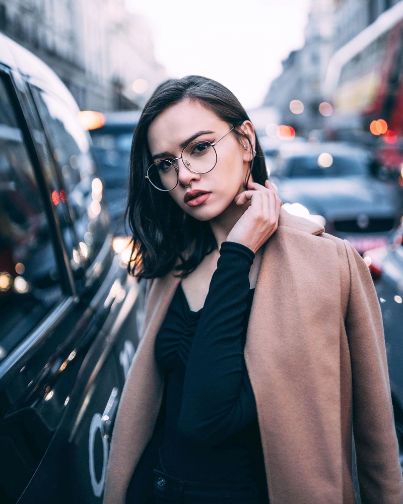 Female model photo shoot of Sian Alice in Oxford Street