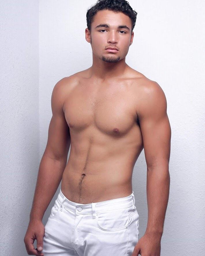 Male model photo shoot of TitusLockhart