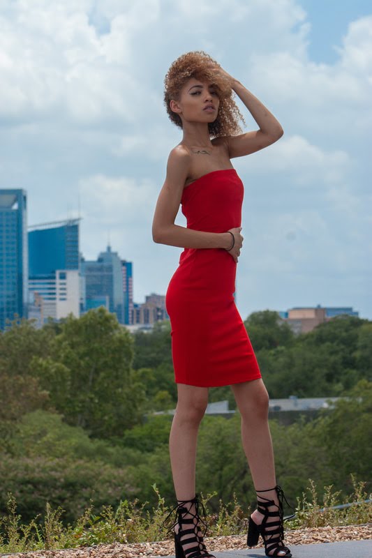 Female model photo shoot of Monique Shidell