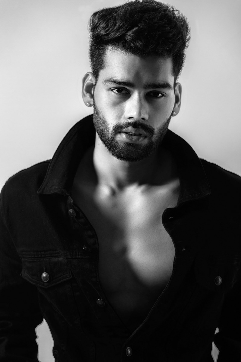 Male model photo shoot of Ankit_singh_tanwar