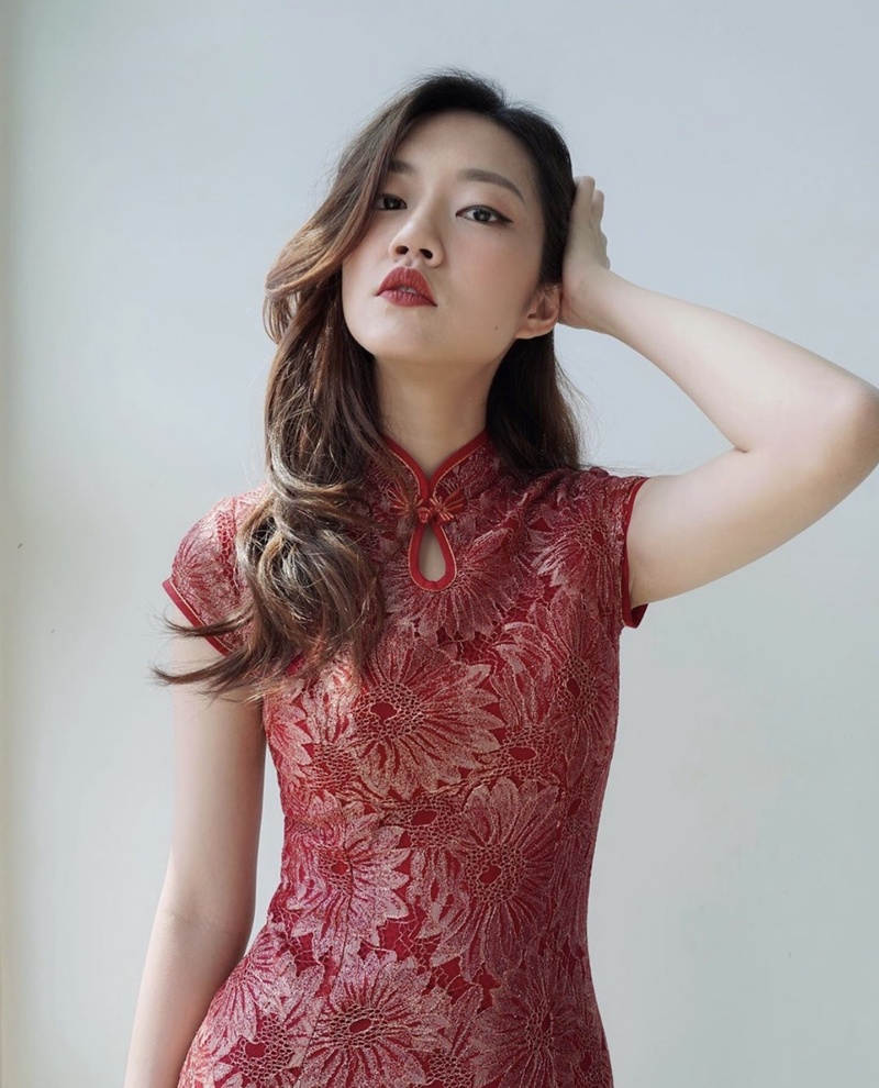 Female model photo shoot of xinyancat