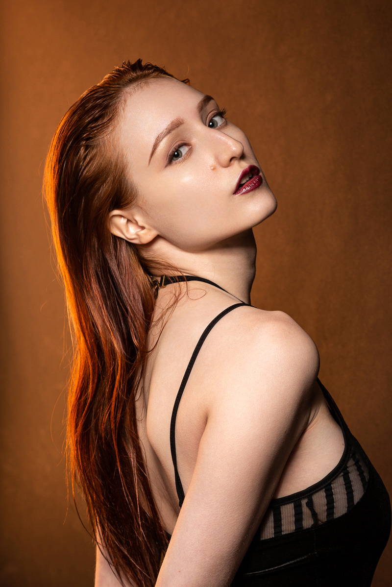 Female model photo shoot of Elena Pierce