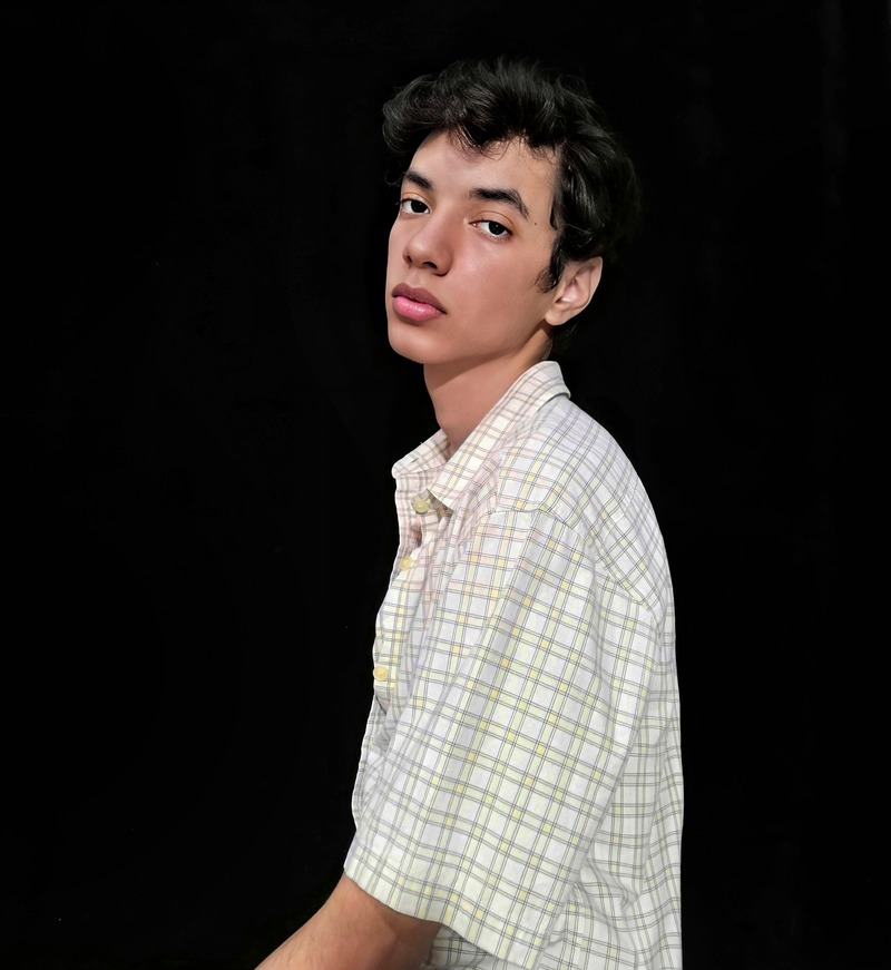 Male model photo shoot of andrey_galarza in Machala