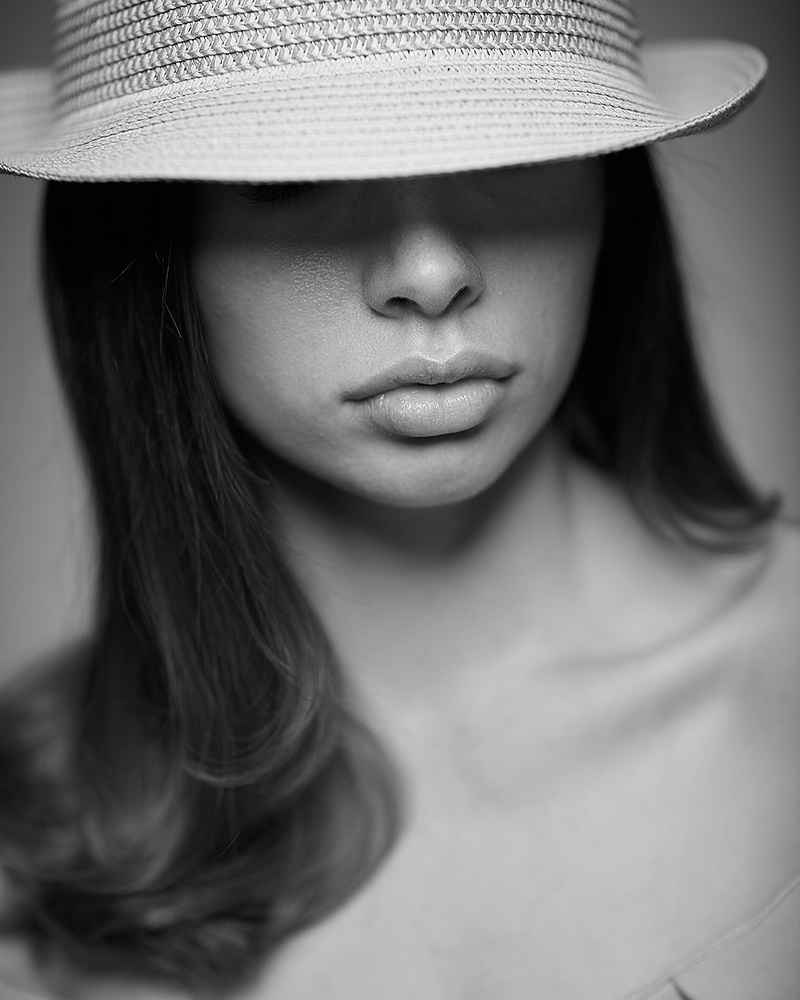 Female model photo shoot of ElizabethLilyMarie by edsger