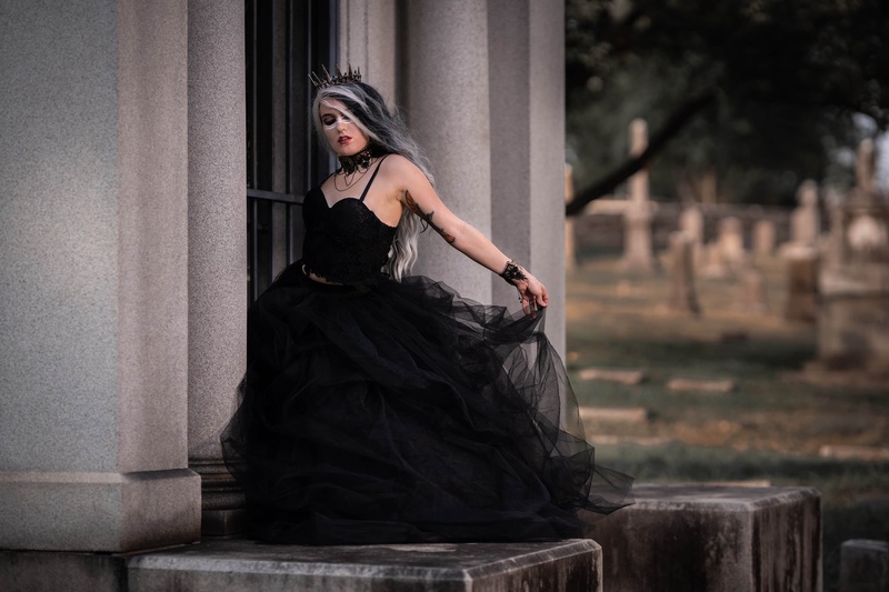 Female model photo shoot of Lily Deva in Old Gray Cemetery