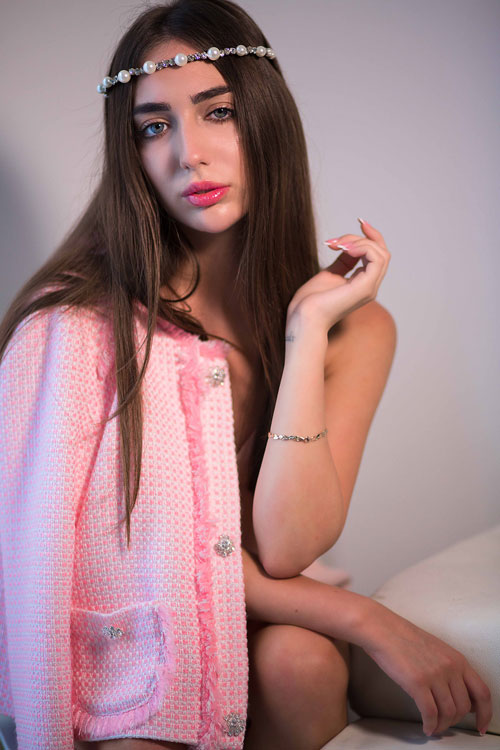 Female model photo shoot of Yulia Florida in St.Petersburg