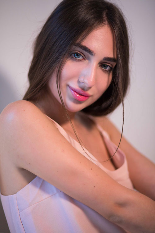 Female model photo shoot of Yulia Florida