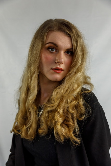 Female model photo shoot of annamorrison31