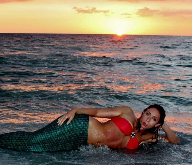Female model photo shoot of BrightASunny5 in Treasure Island