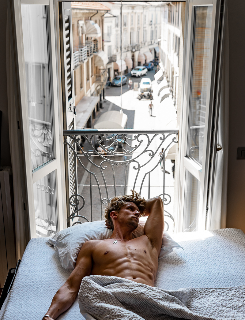 Male model photo shoot of PaulMiller in Milan