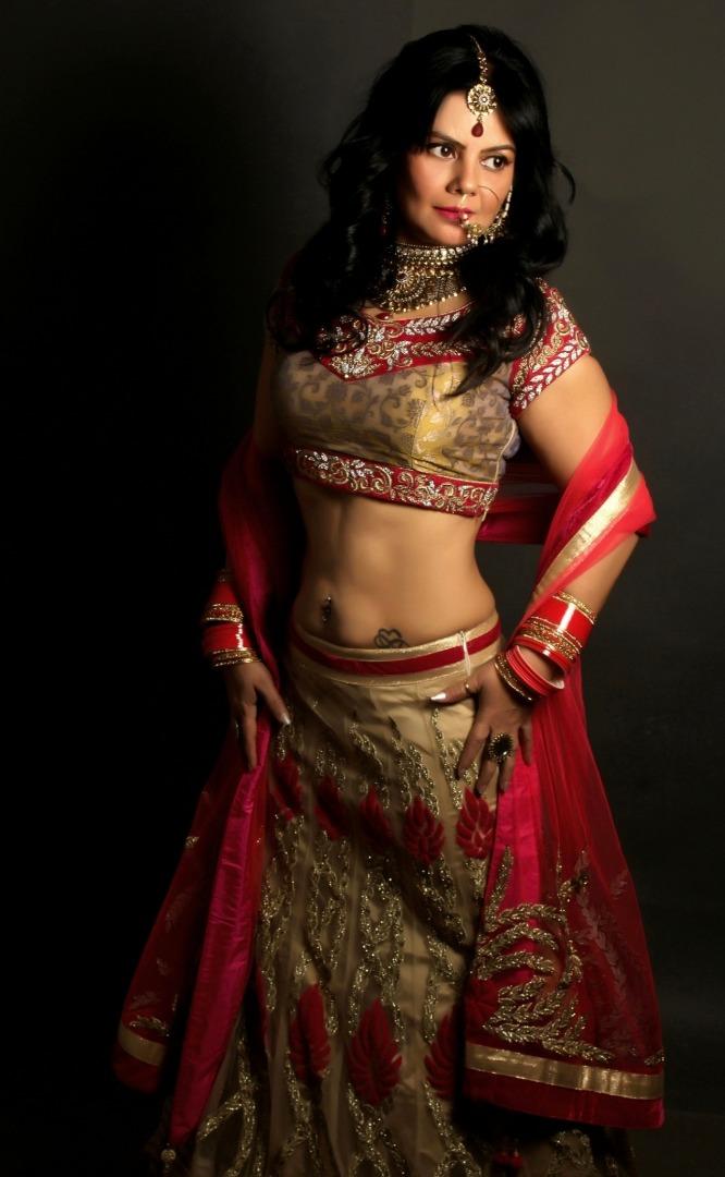Female model photo shoot of Gracy Chauhan