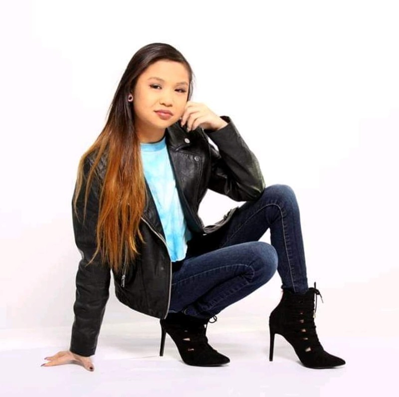 Female model photo shoot of sonya_xo