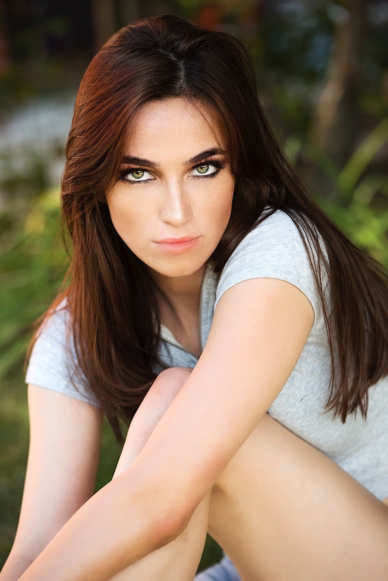 Female model photo shoot of Alyssa Rossman