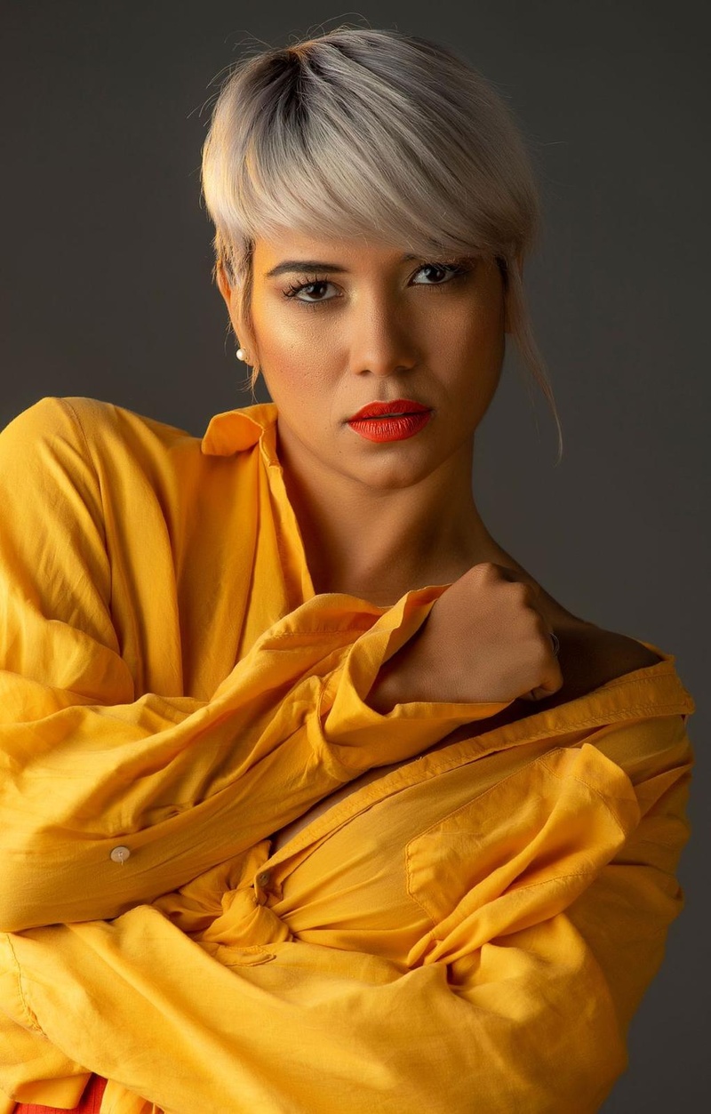 Female model photo shoot of Nilzia Moreira