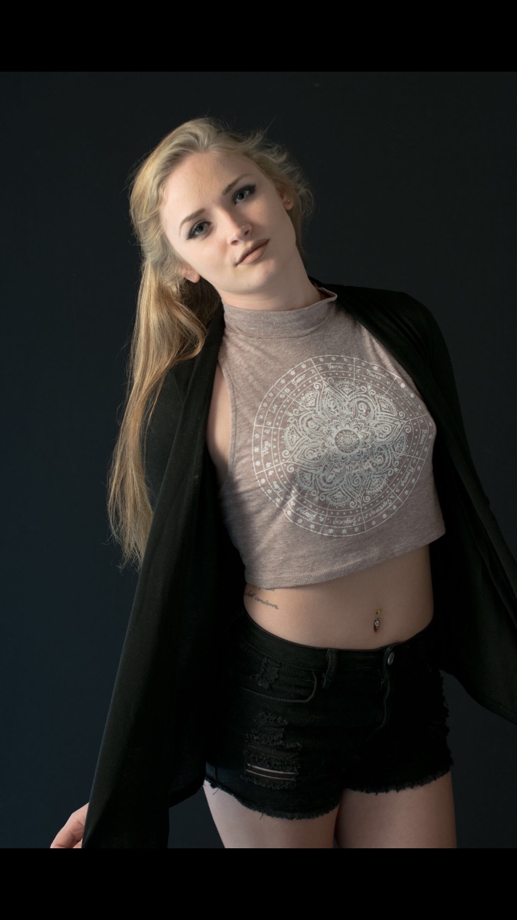Female model photo shoot of OliviaGold601
