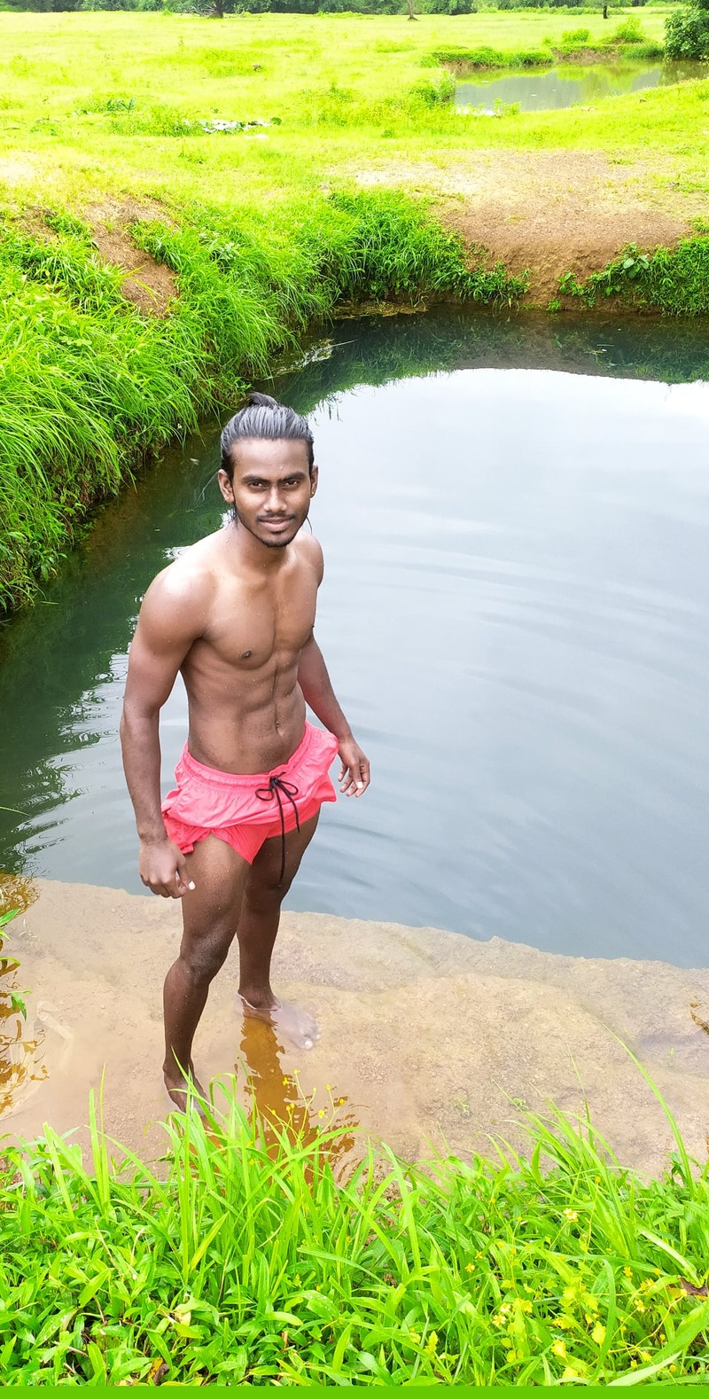 Male model photo shoot of Ravi maitri