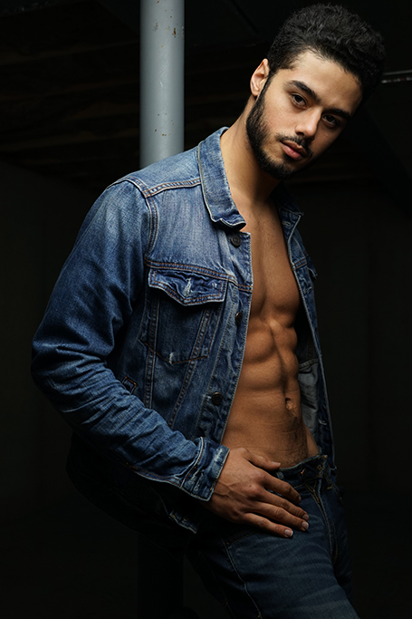 Male model photo shoot of Oscar Rodriguez