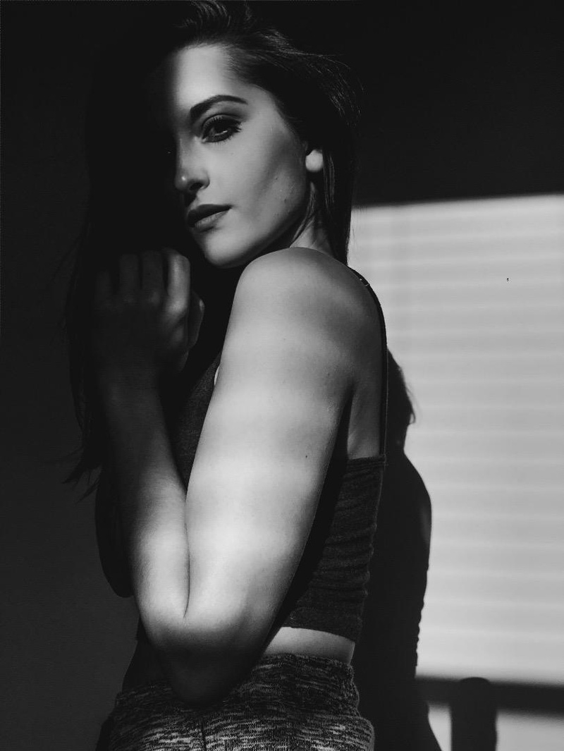 Female model photo shoot of Lacy Yates