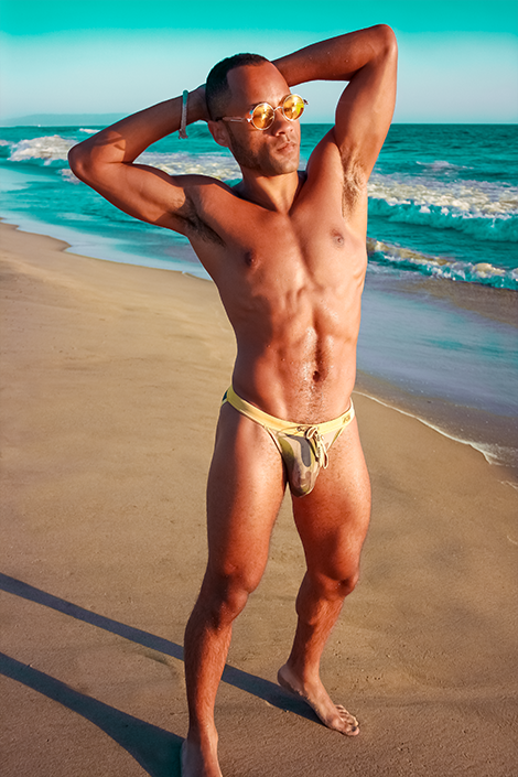 Male model photo shoot of Eddmonz in Venice Beach