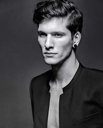 Male model photo shoot of Waldemar Z