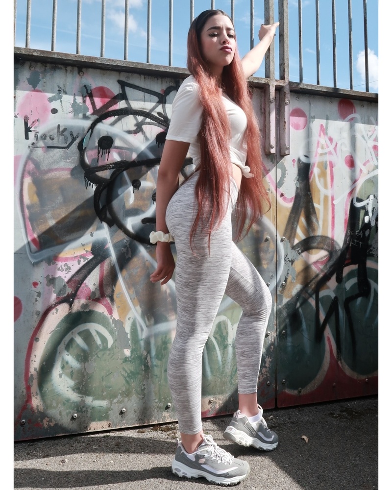 Female model photo shoot of Zizzi_S in Amesbury