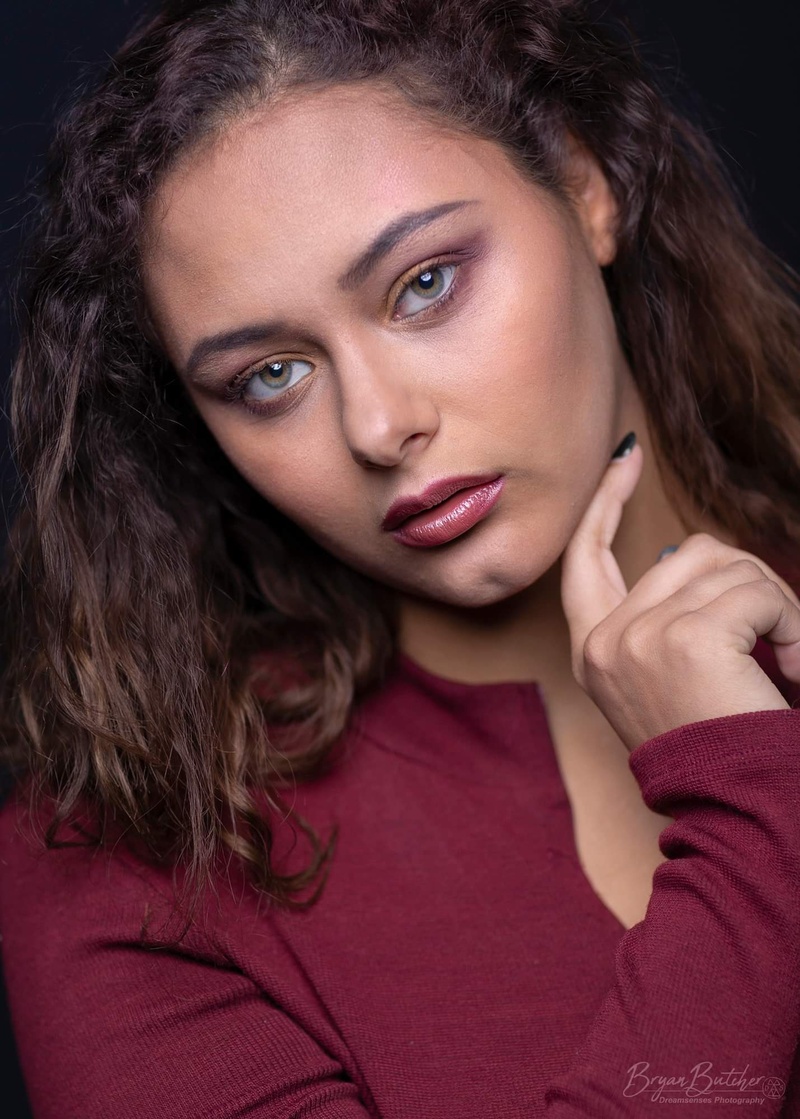 Female model photo shoot of Jaynalidan