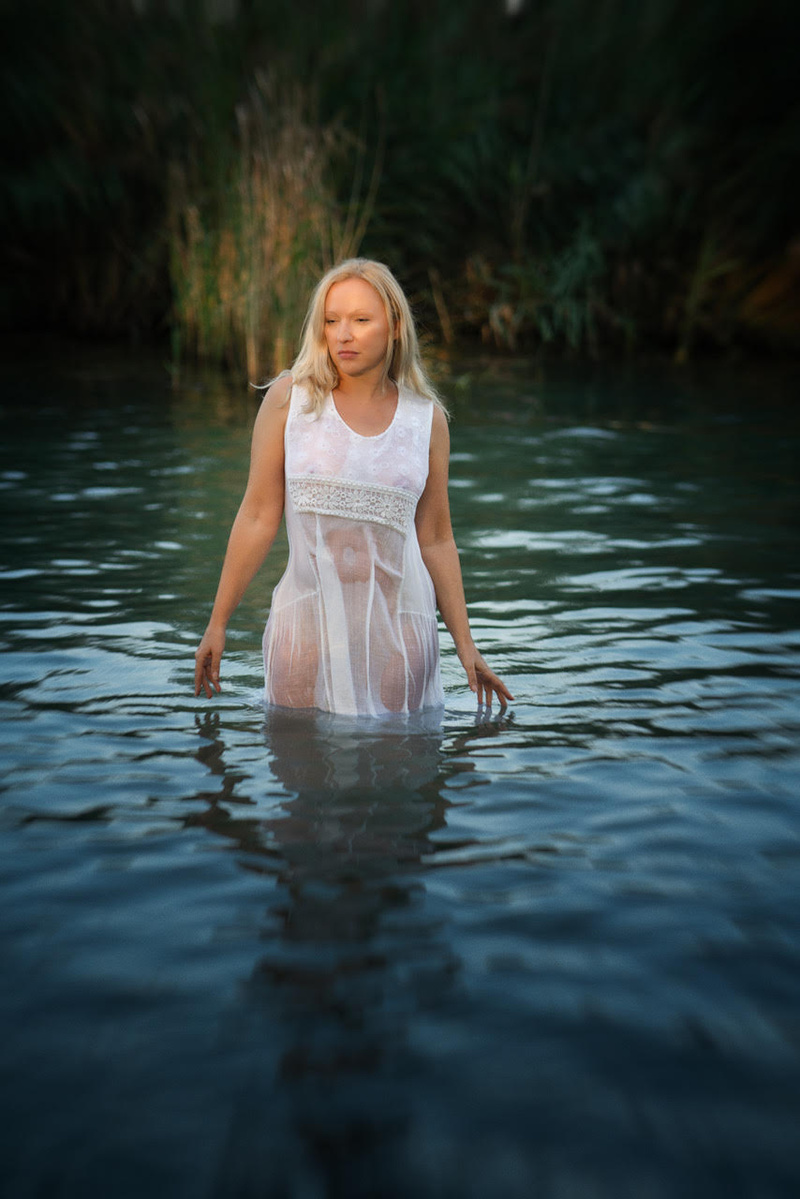 Female model photo shoot of serenaRosenberg by Colin Dixon
