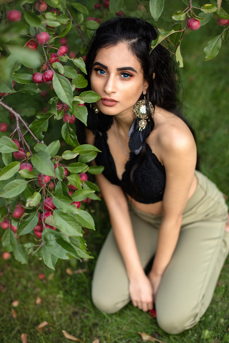 Female model photo shoot of SashiRayes in Ottawa, Ontario