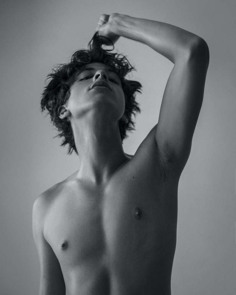 Male model photo shoot of Dylan Rubic