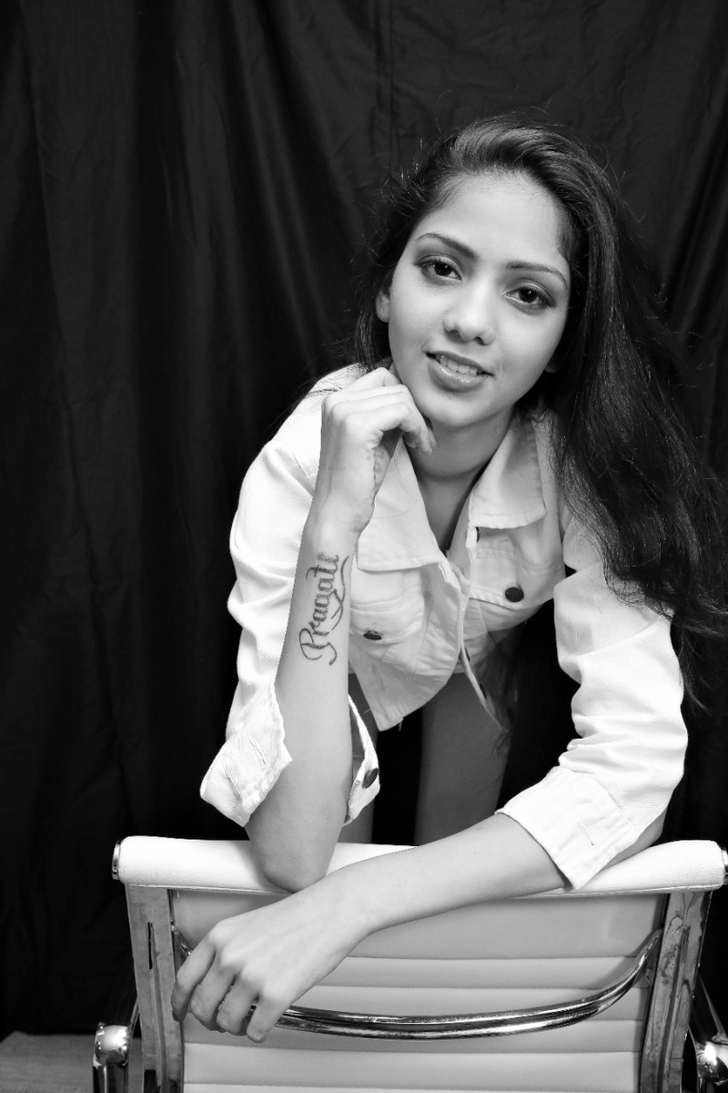 Female model photo shoot of Pragati19 in Mumbai