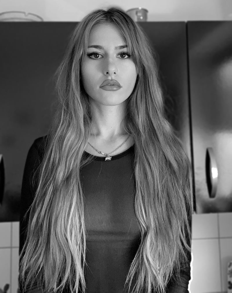 Female model photo shoot of karinedeyanova