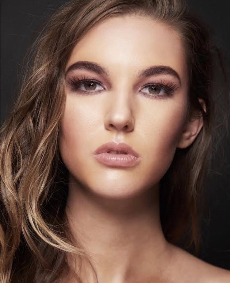 Female model photo shoot of Brooke_Packard