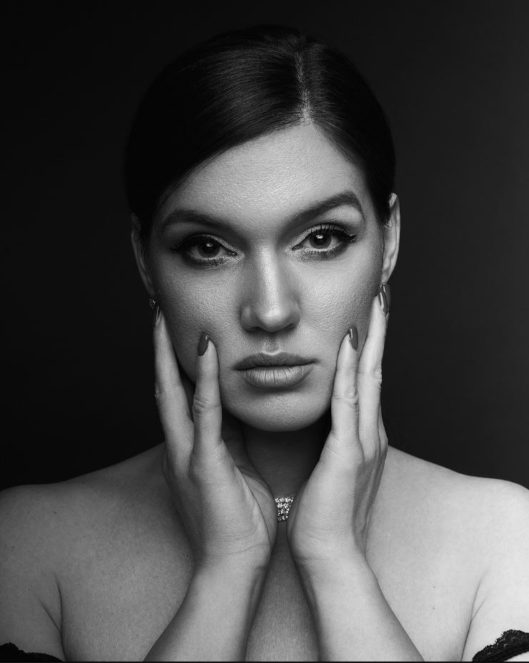 Female model photo shoot of Maja Drazic