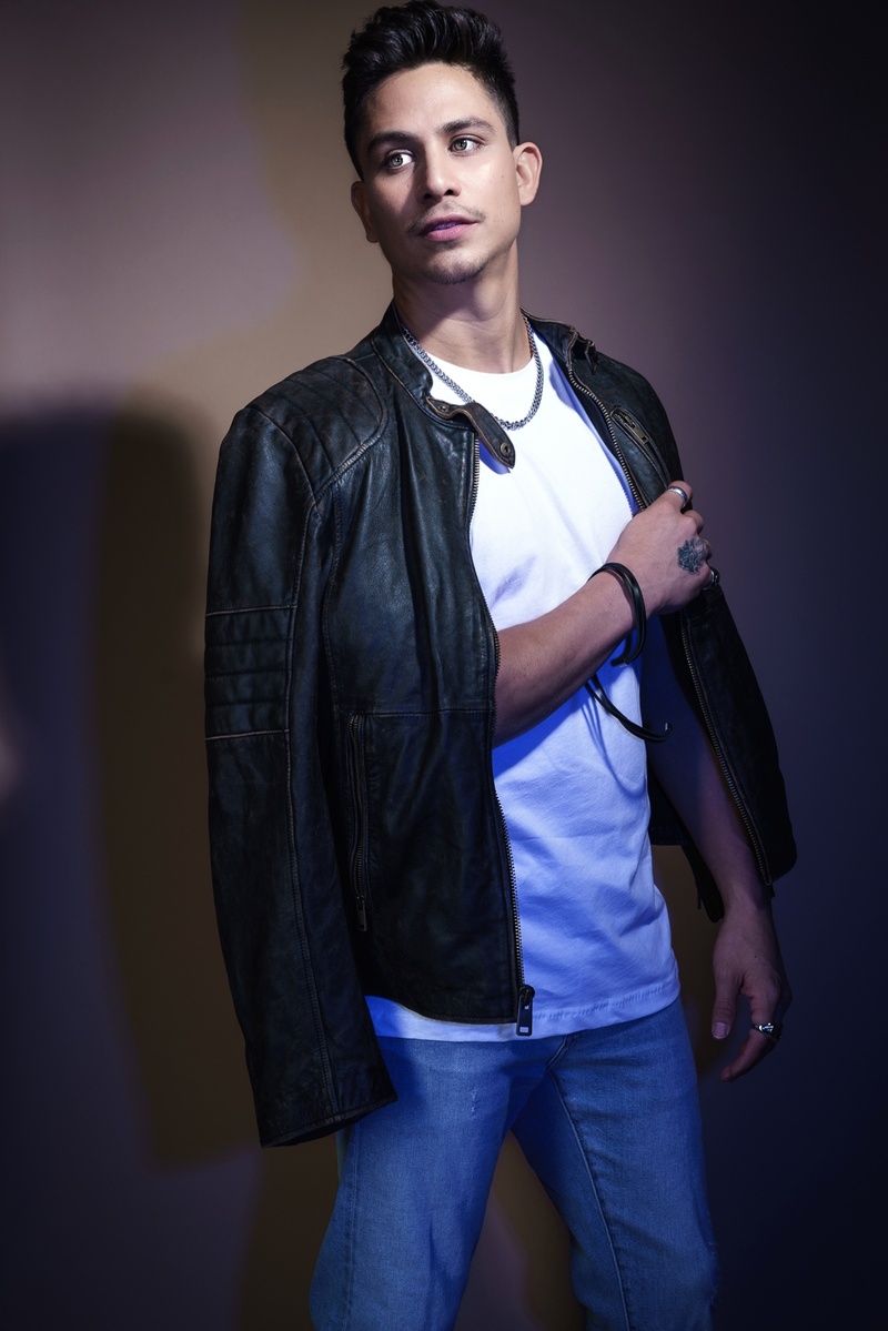 Male model photo shoot of Jonathan Platero