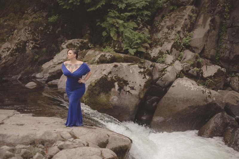 Female model photo shoot of Jen Moondancer in Dugan Falls, Washington