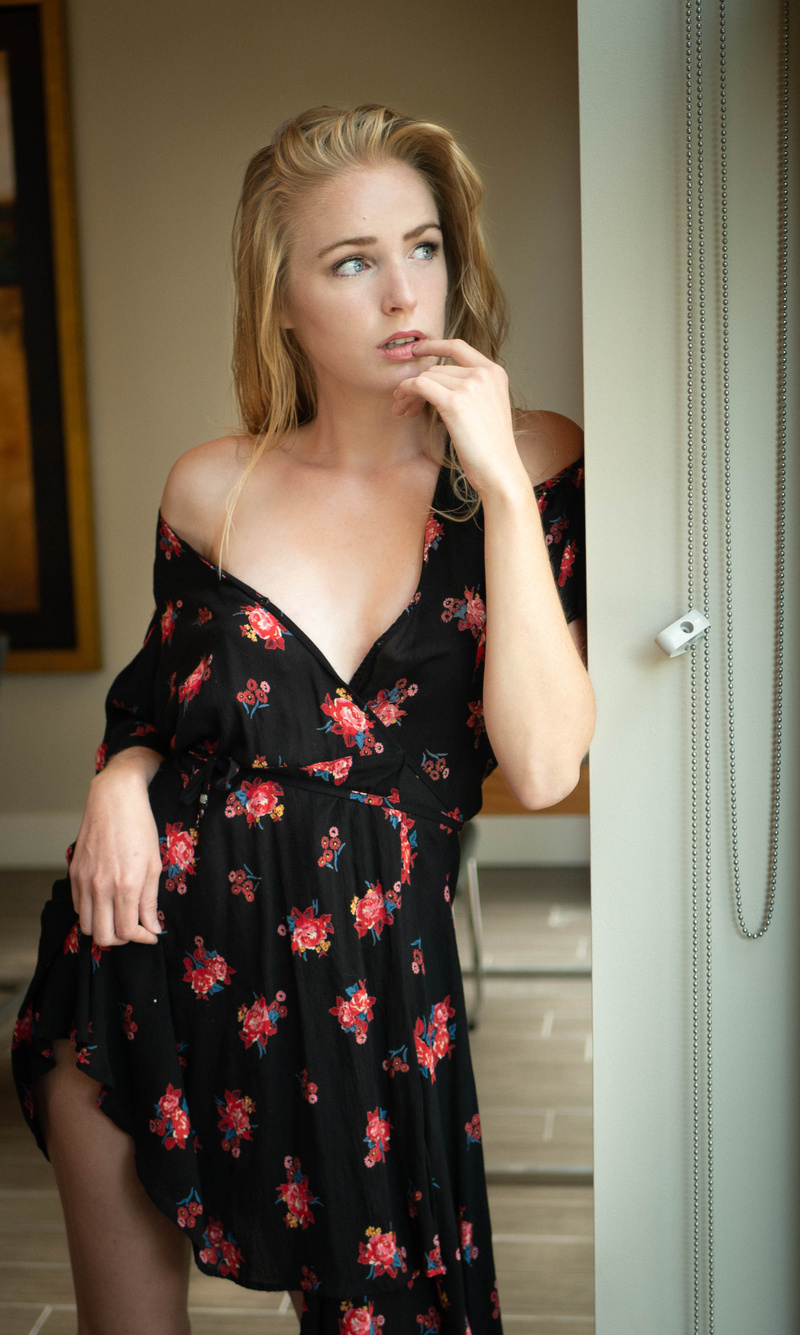 Female model photo shoot of Kate Makenzie