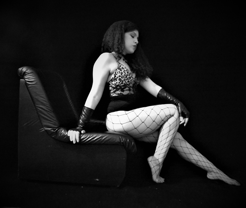 Female model photo shoot of LilithVS