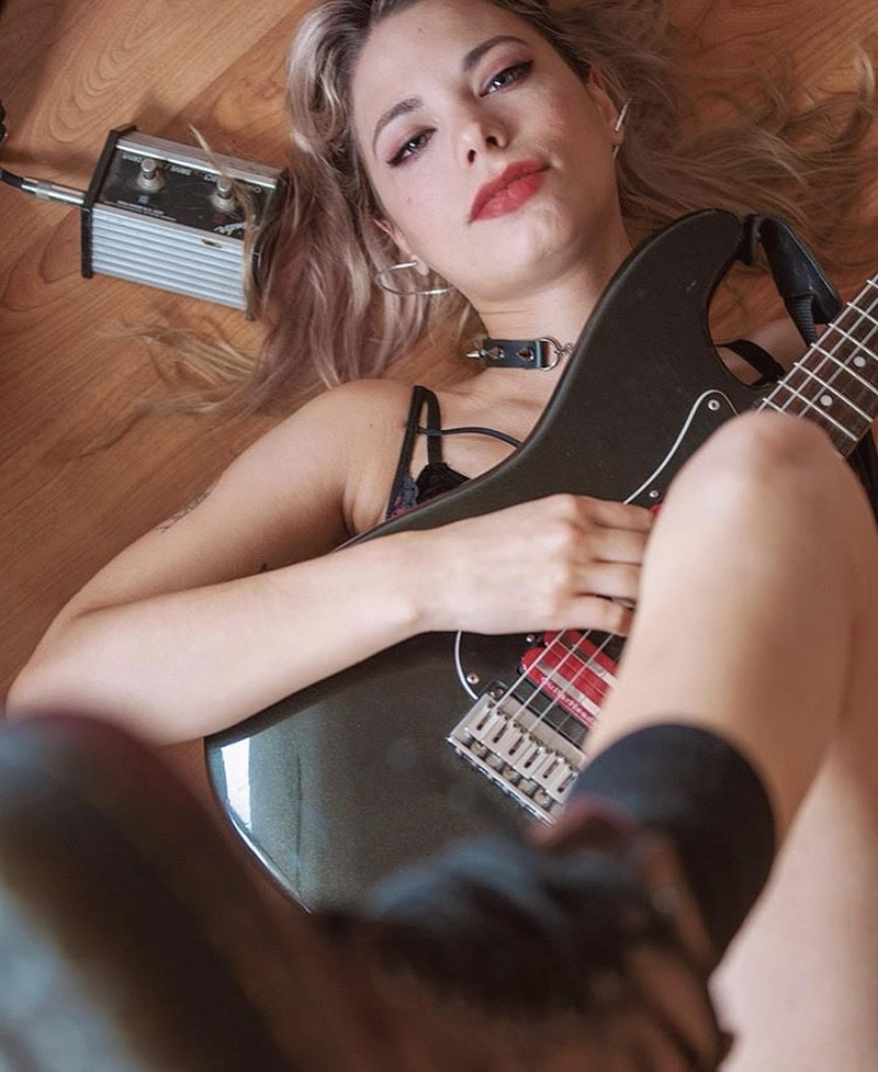 Female model photo shoot of Lucy Diamante