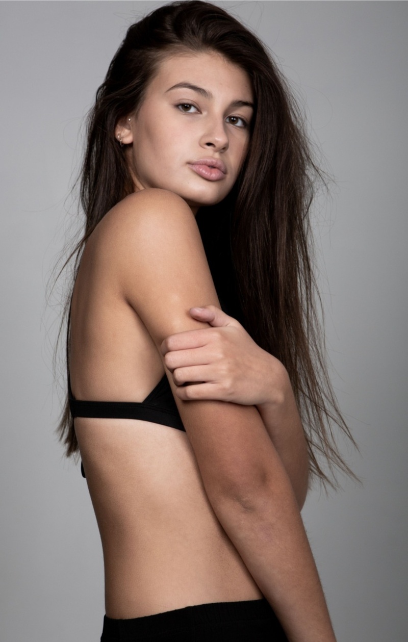 Female model photo shoot of dressingrebecca