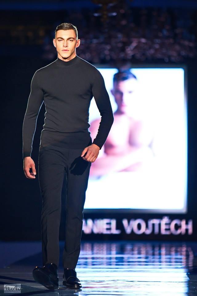 Male model photo shoot of DanielVojtech in PARIS
