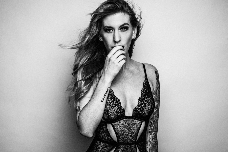 Female model photo shoot of Eden Frost