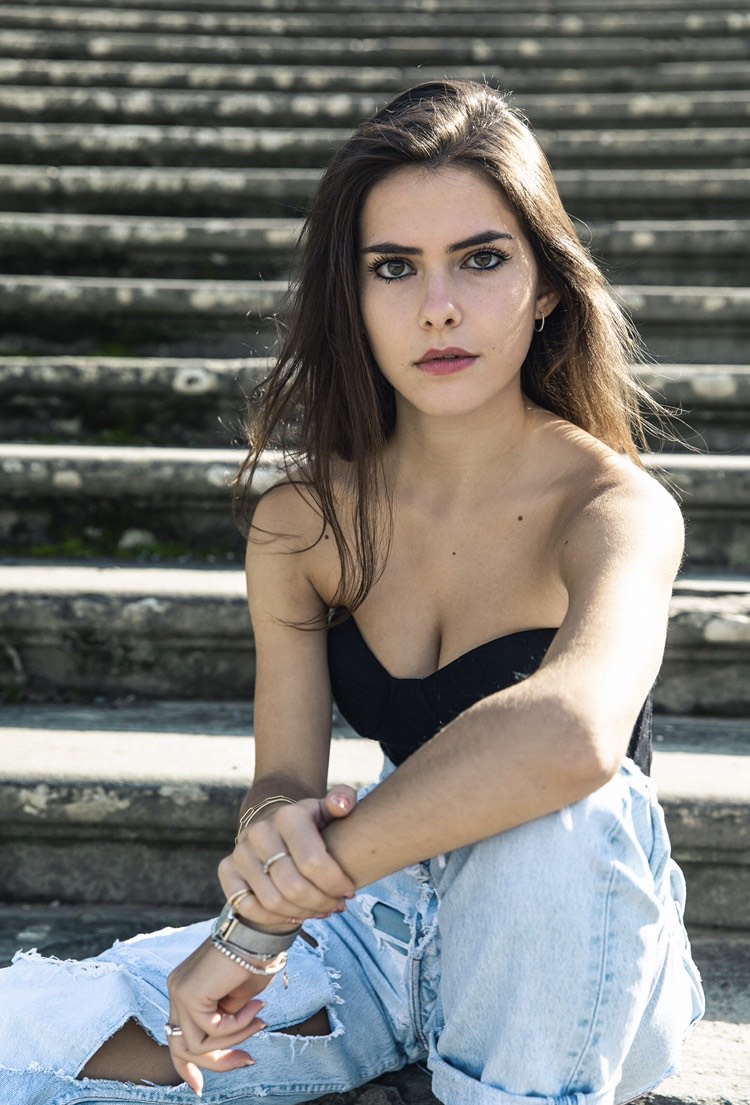 Female model photo shoot of LauraGigli_