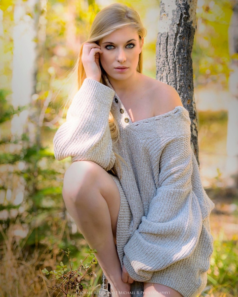 Female model photo shoot of Snowflower 